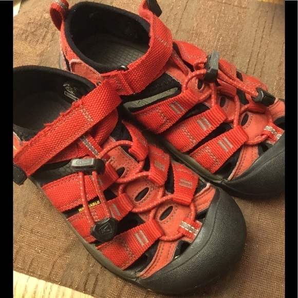 Keen Other - KEEN Youth Red Sandals Shoes 1 Waterproof Hiking Closed Toe Back Washable